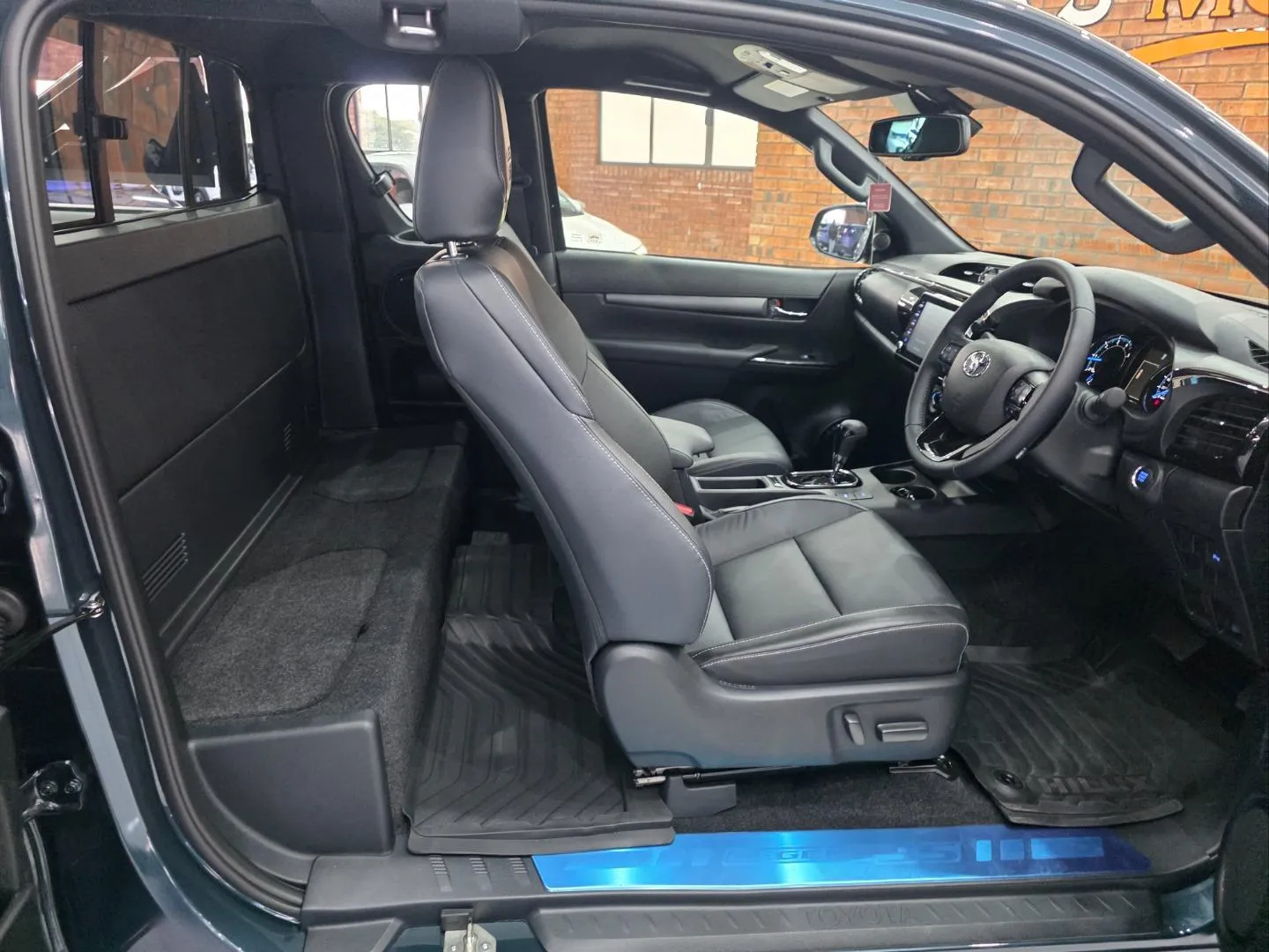 2026 Toyota Hilux 2.8GD-6 Xtra Cab 4x4 Legend 55, photo 7 of 8