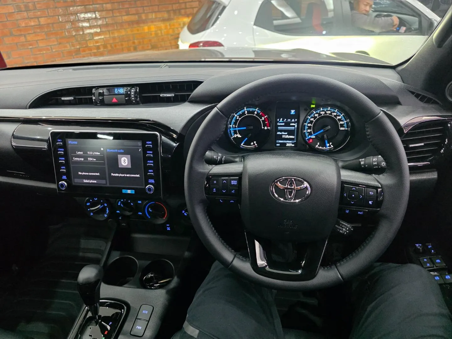 2026 Toyota Hilux 2.8GD-6 Xtra Cab 4x4 Legend 55, photo 8 of 8