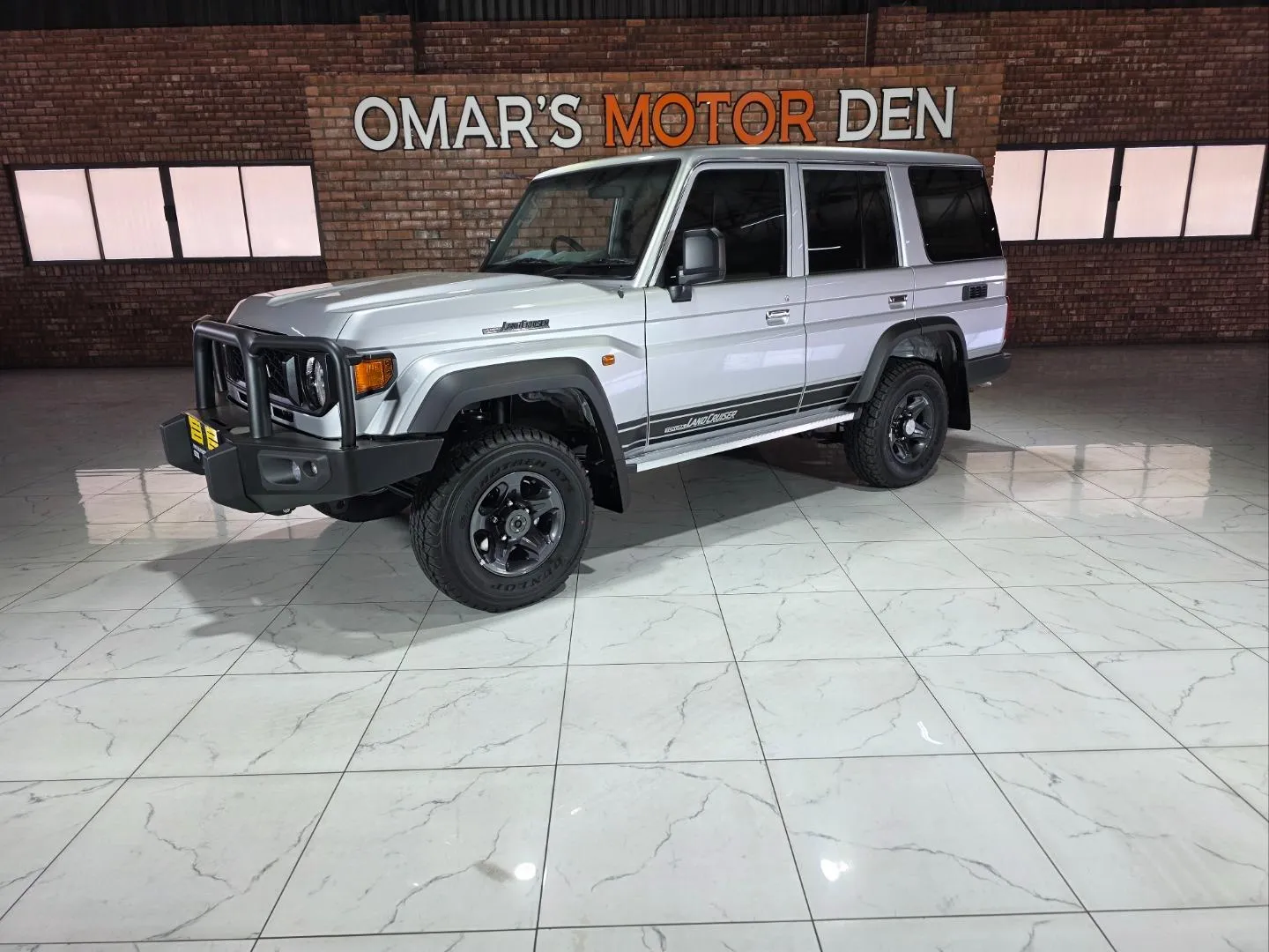 2026 Toyota Land Cruiser 76 2.8GD-6 Station Wagon VX, photo 1 of 5