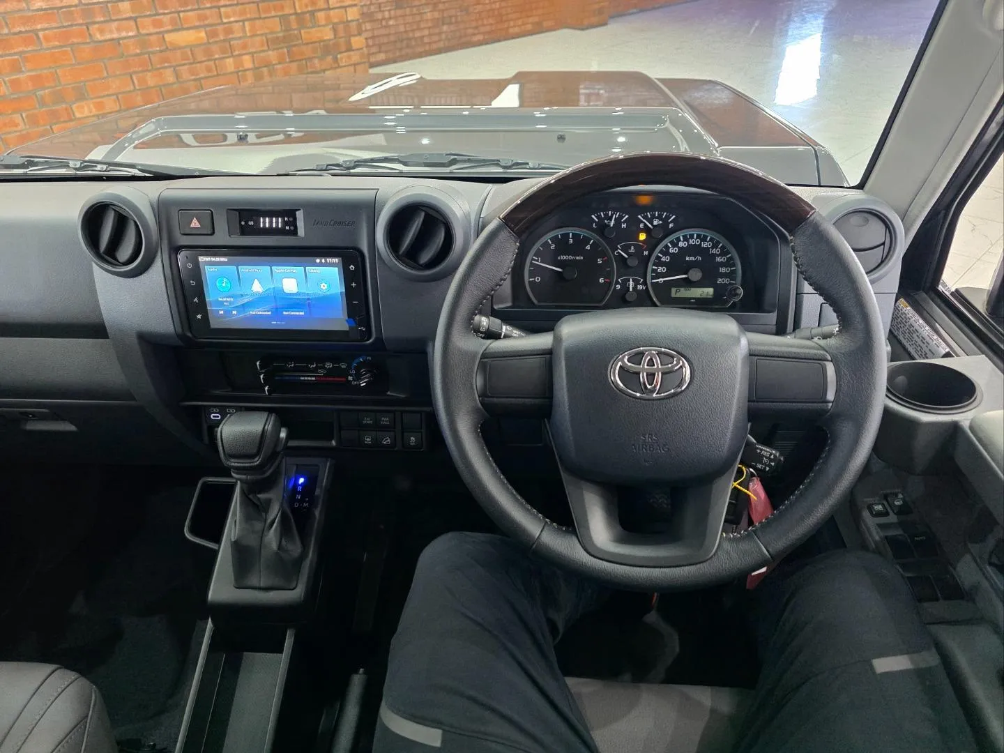 2026 Toyota Land Cruiser 76 2.8GD-6 Station Wagon VX, photo 5 of 5
