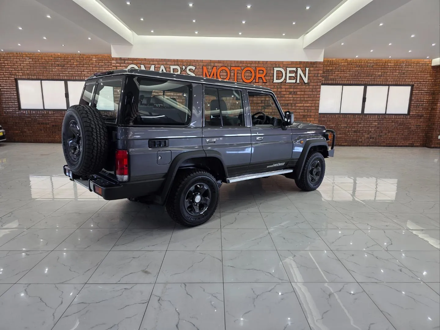 2026 Toyota Land Cruiser 76 2.8GD-6 Station Wagon VX, photo 6 of 7