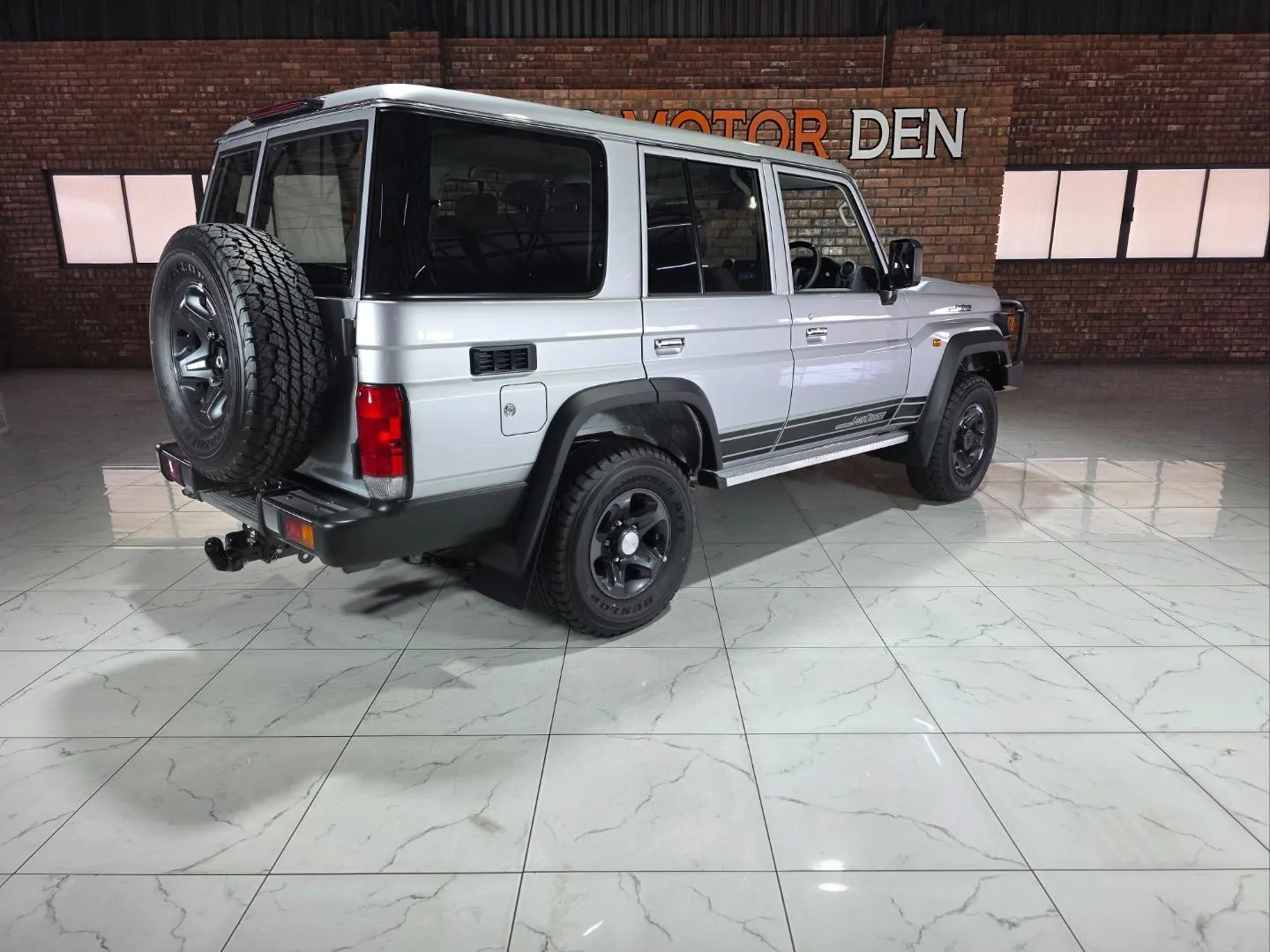 2026 Toyota Land Cruiser 76 2.8GD-6 Station Wagon VX, photo 7 of 7