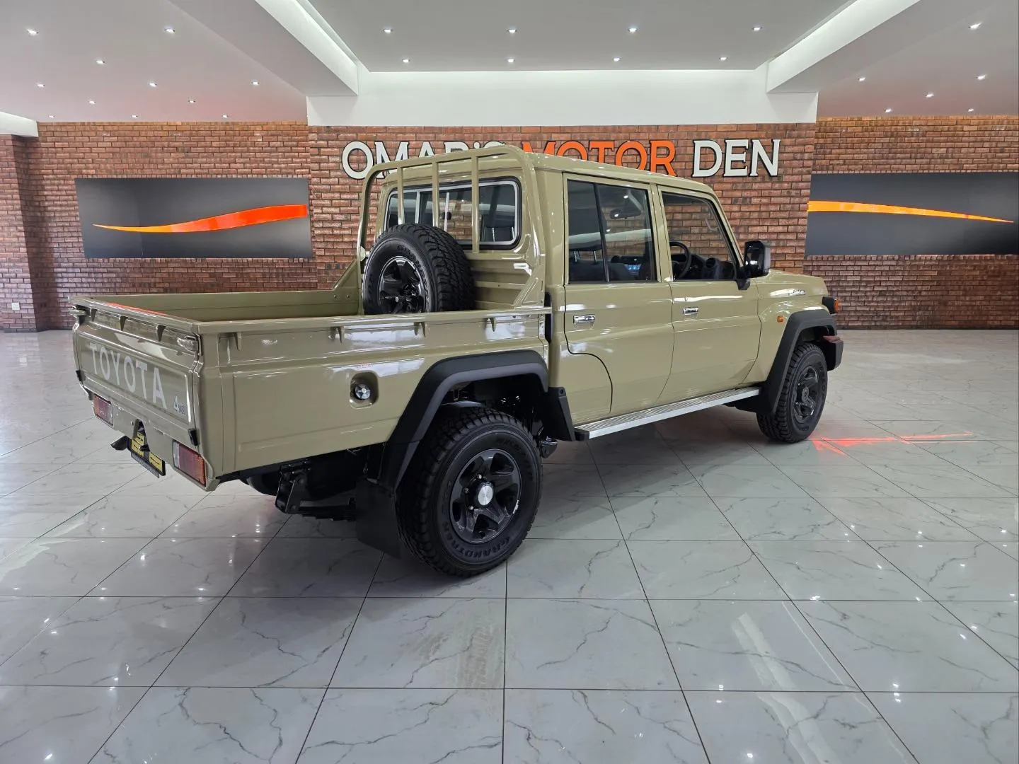 2026 Toyota Land Cruiser 79 4.2D Double Cab, photo 4 of 7