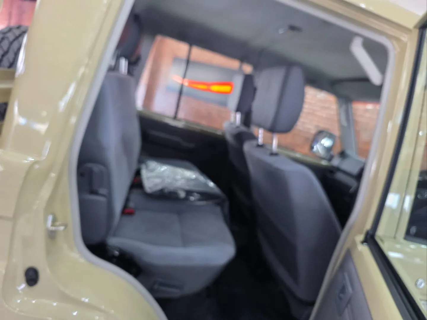 2026 Toyota Land Cruiser 79 4.2D Double Cab, photo 5 of 7