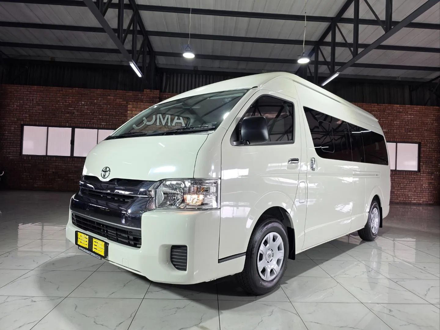 2026 Toyota Quantum 2.5D-4D GL 14-Seater Bus, photo 4 of 6
