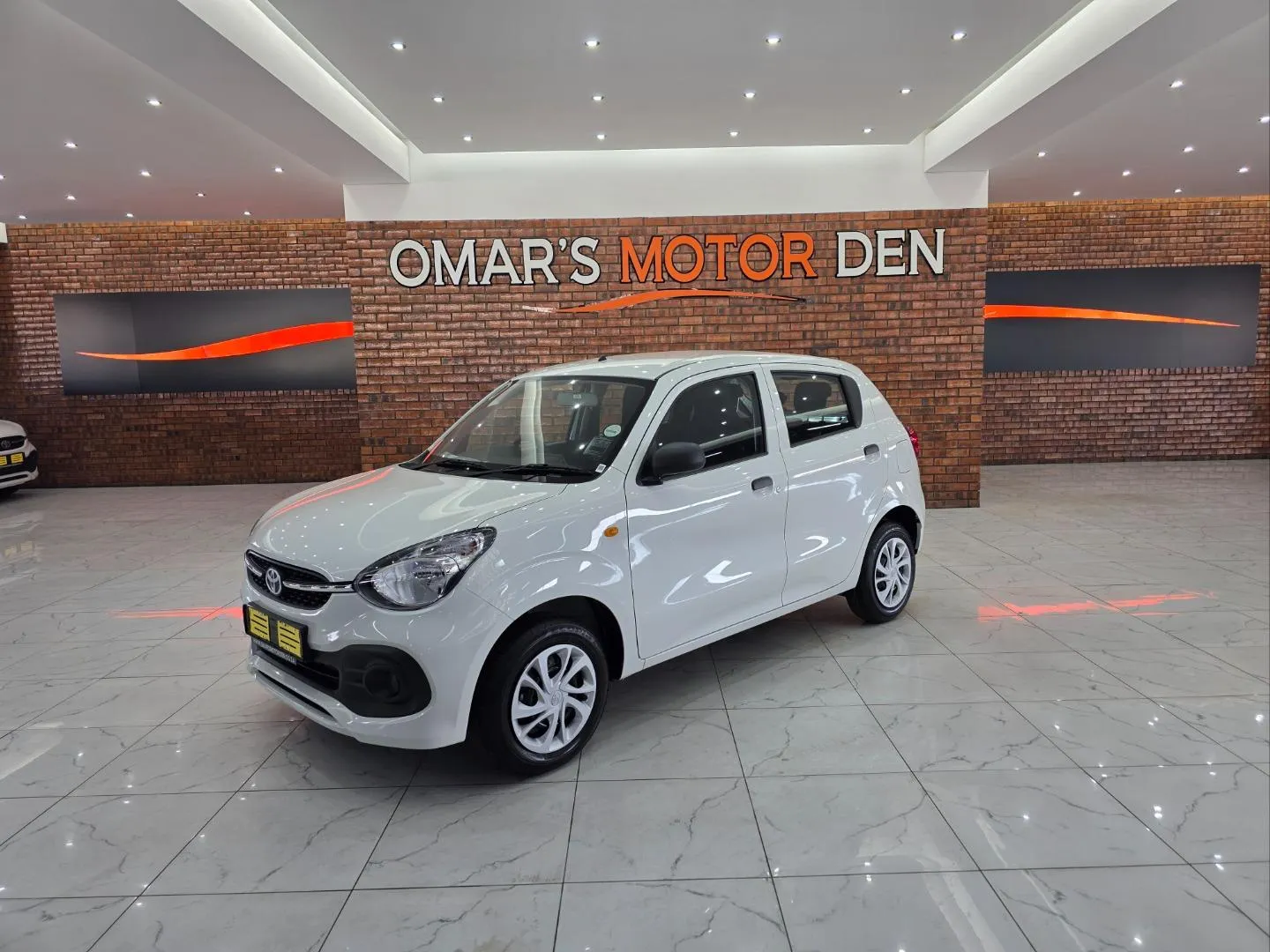 2026 Toyota Vitz 1.0, photo 1 of 6