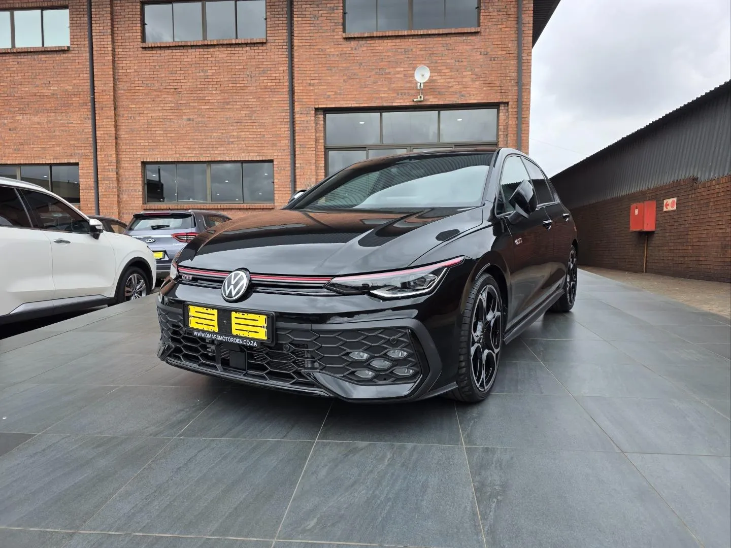 2026 Volkswagen Golf GTI, photo 2 of 6