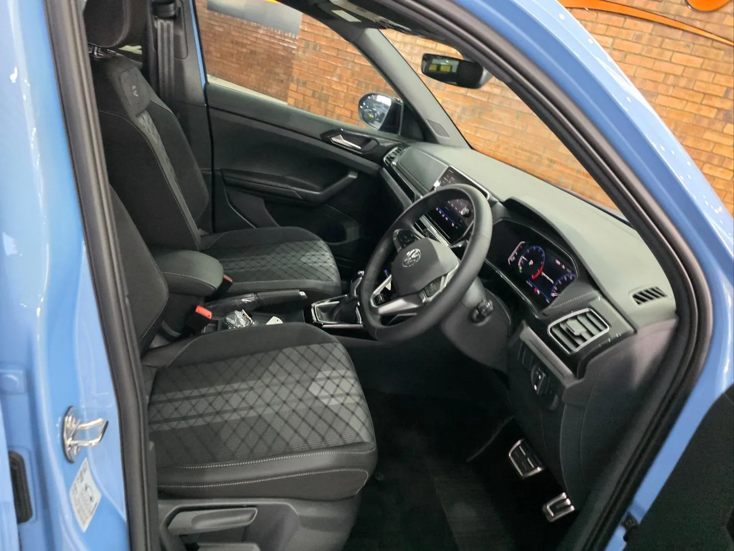 2026 Volkswagen T-Cross 1.0TSI R-Line, photo 6 of 6